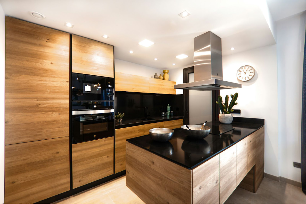 Smart Kitchens with Advanced Technology