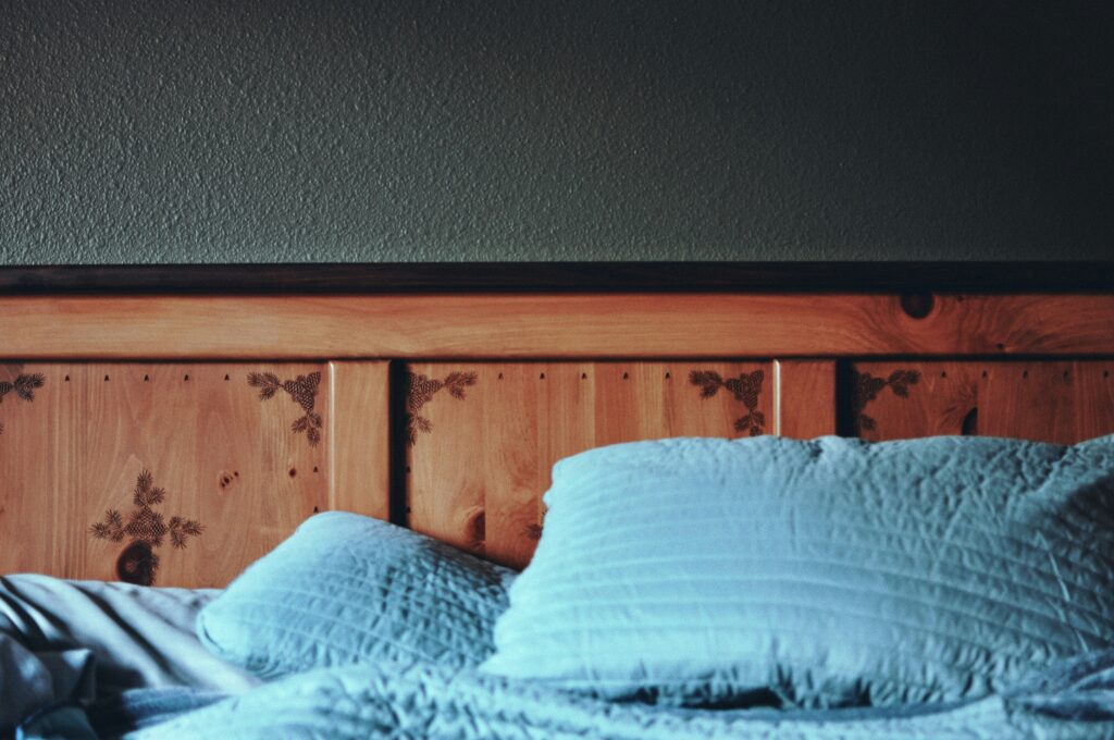 how to build a headboard